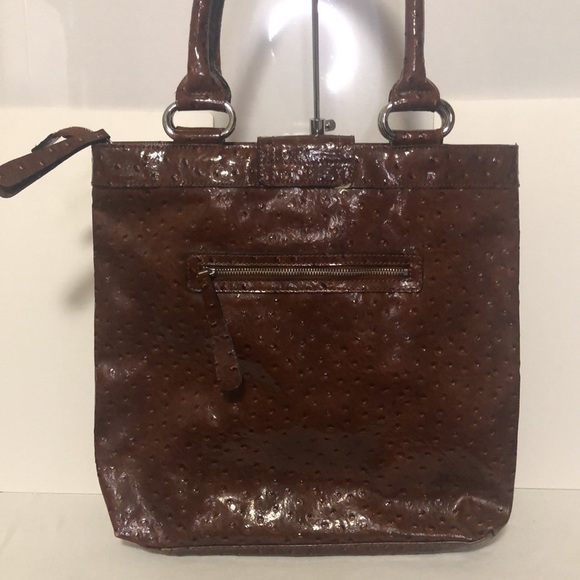 GUESS JOELLA tote bag. Faux Ostrich Embossed Leather. Rich brown shoulder bag. - Picture 5 of 16